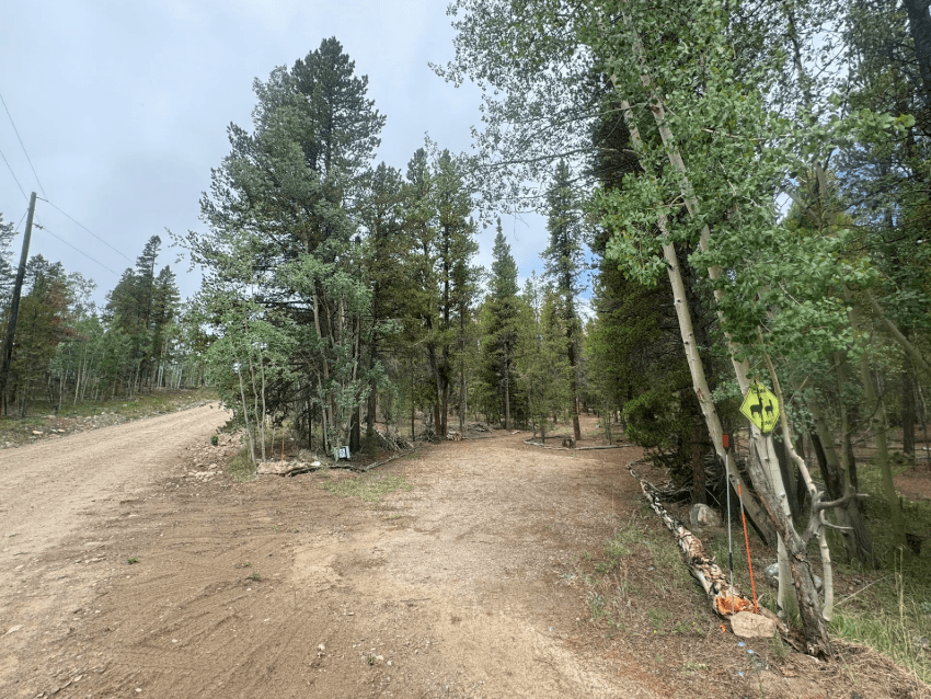 Beaver Ridge Basecamp - Entrance From Road